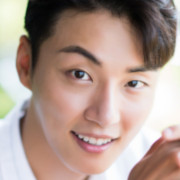 Yoon Si Yoon
