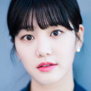 Lee Yu Bi
