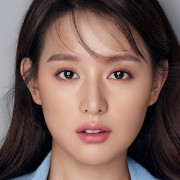 Kim Ji Won 